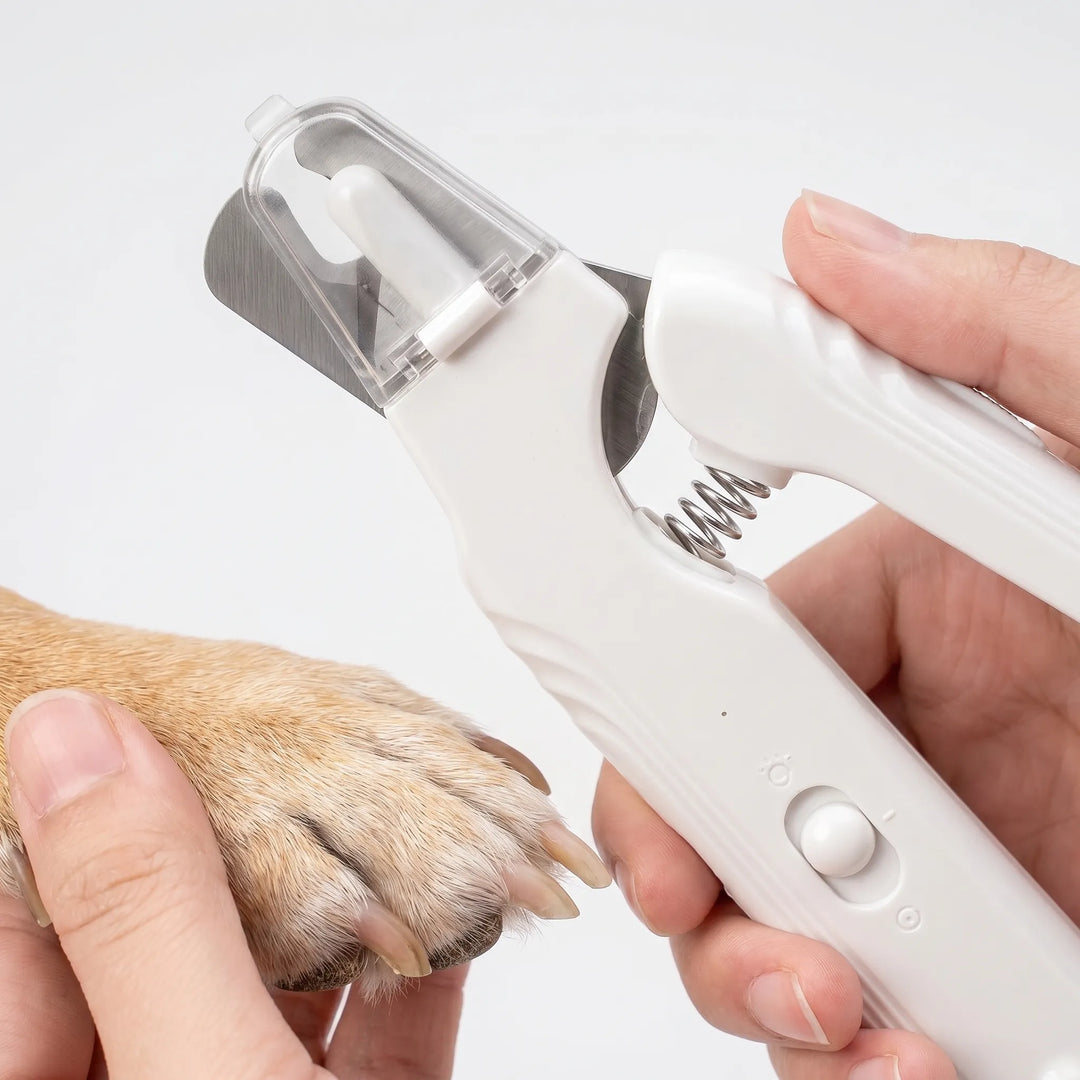 Elektrischer Nagelschneider Mit LED-Licht -  Pawclip