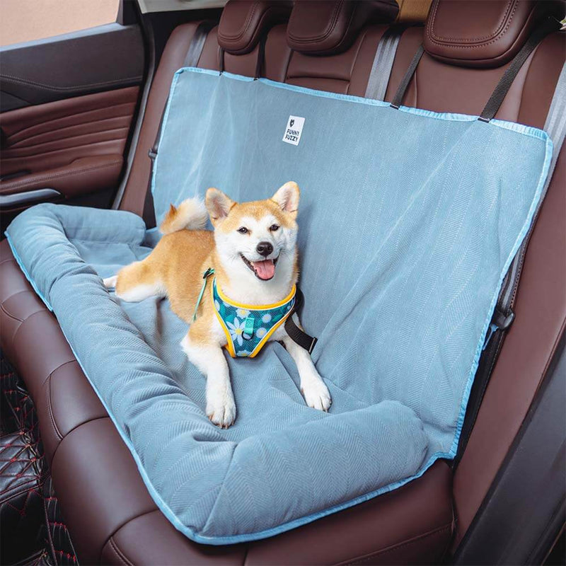 Komfortables Hundebett Für Das Auto -  Barkova